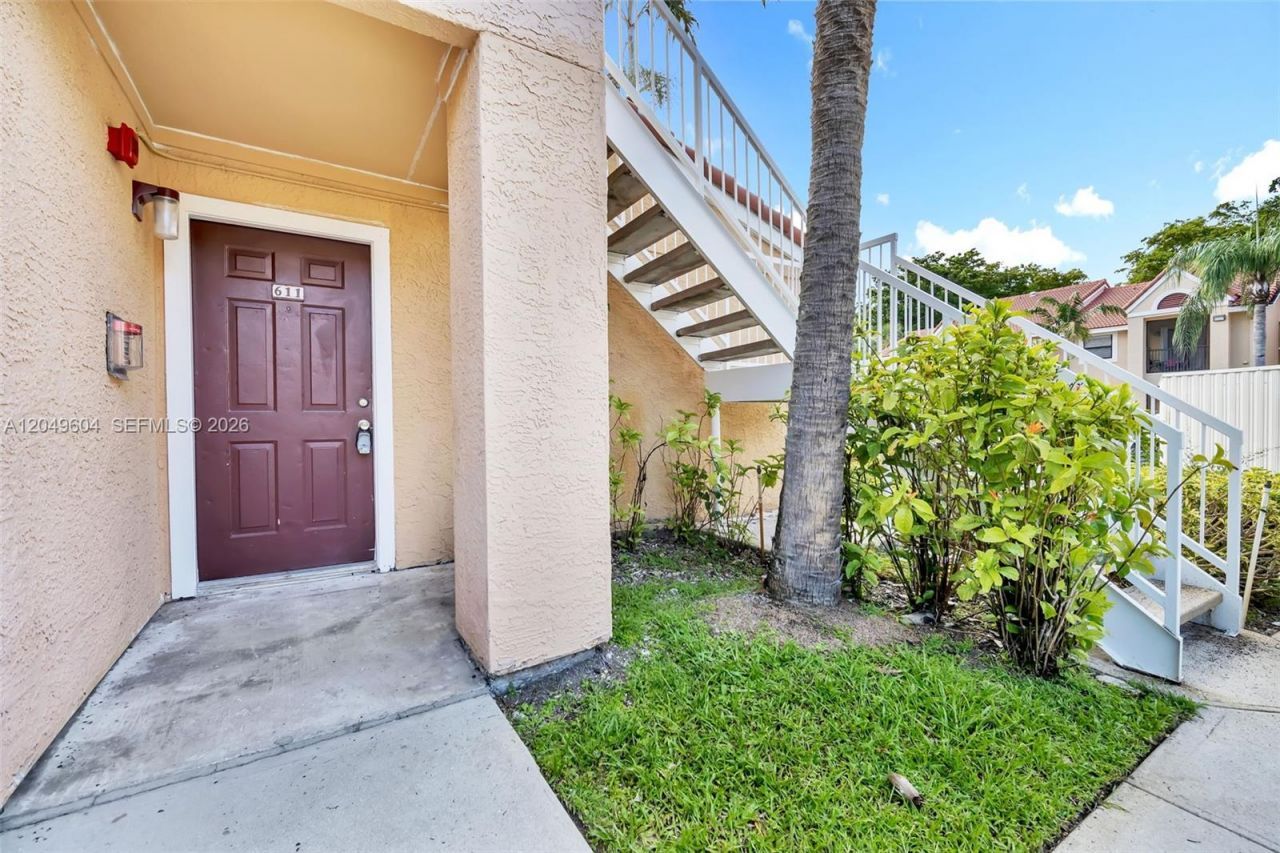 15560 SW 104th Ter , Unit 611, Miami, FL 33196 Photo
