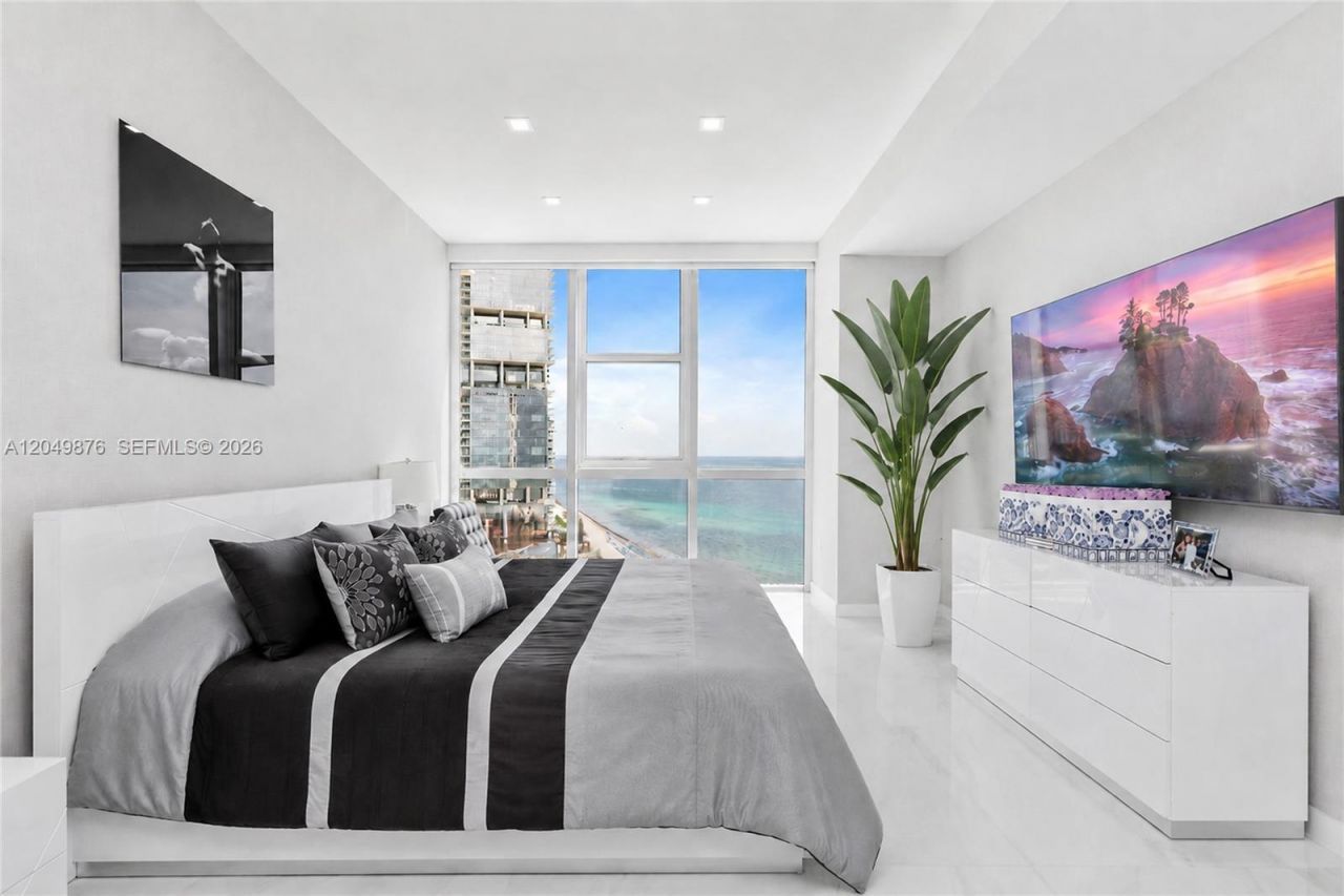 18201 Collins Ave, Unit 3504, Sunny Isles Beach, FL 33160 Photo