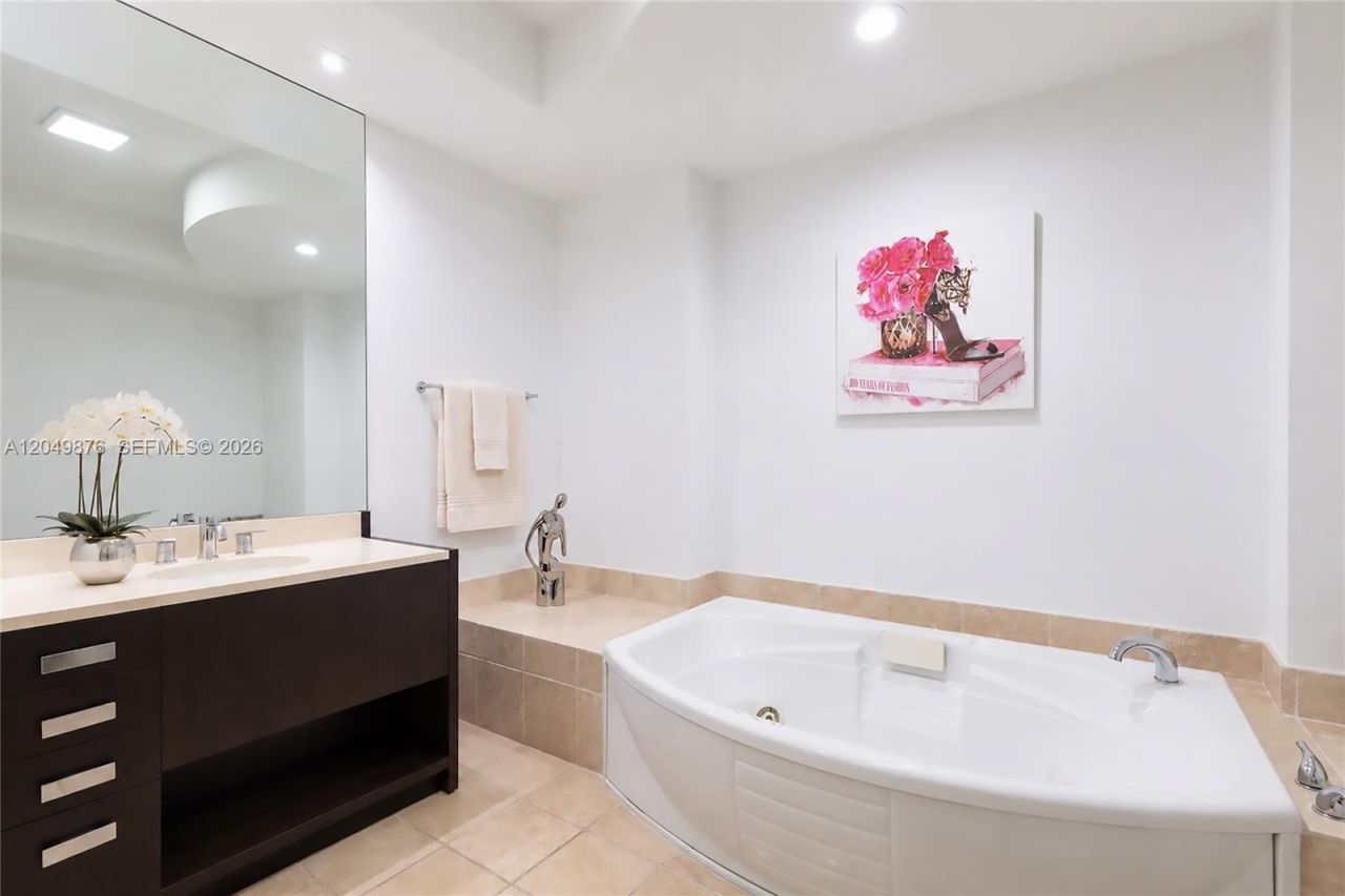 18201 Collins Ave, Unit 3504, Sunny Isles Beach, FL 33160 Photo
