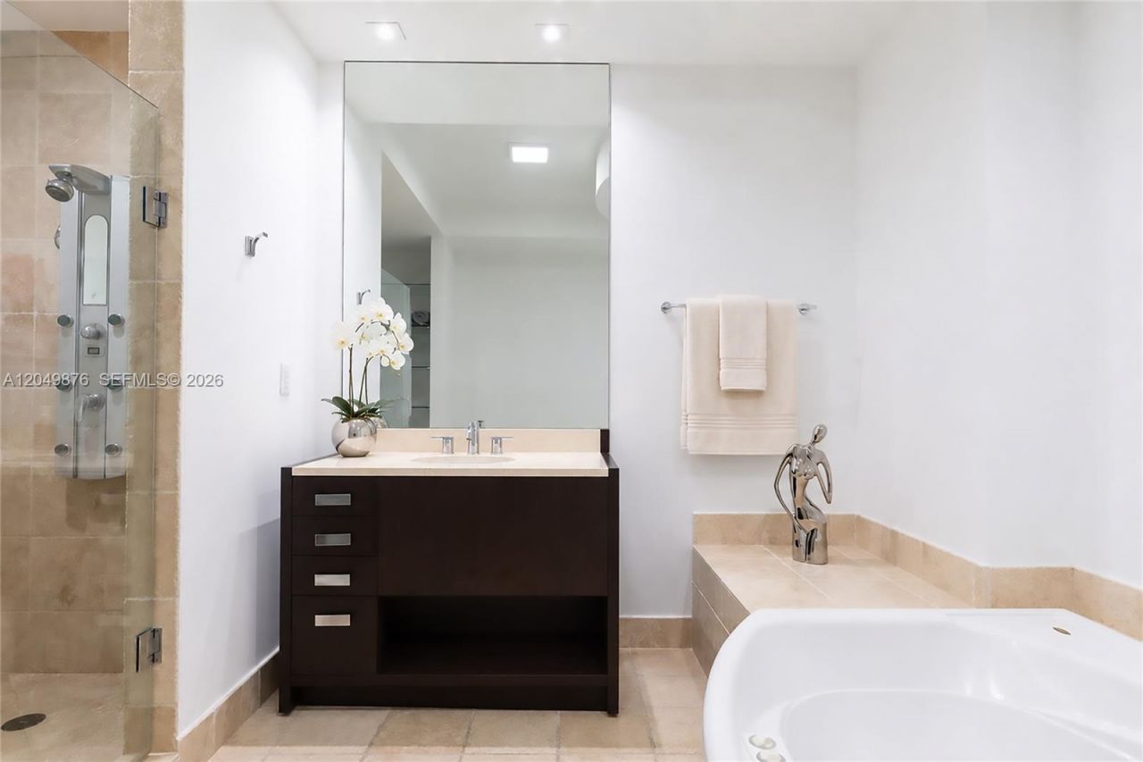 18201 Collins Ave, Unit 3504, Sunny Isles Beach, FL 33160 Photo