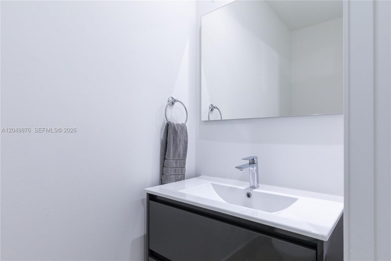 18201 Collins Ave, Unit 3504, Sunny Isles Beach, FL 33160 Photo