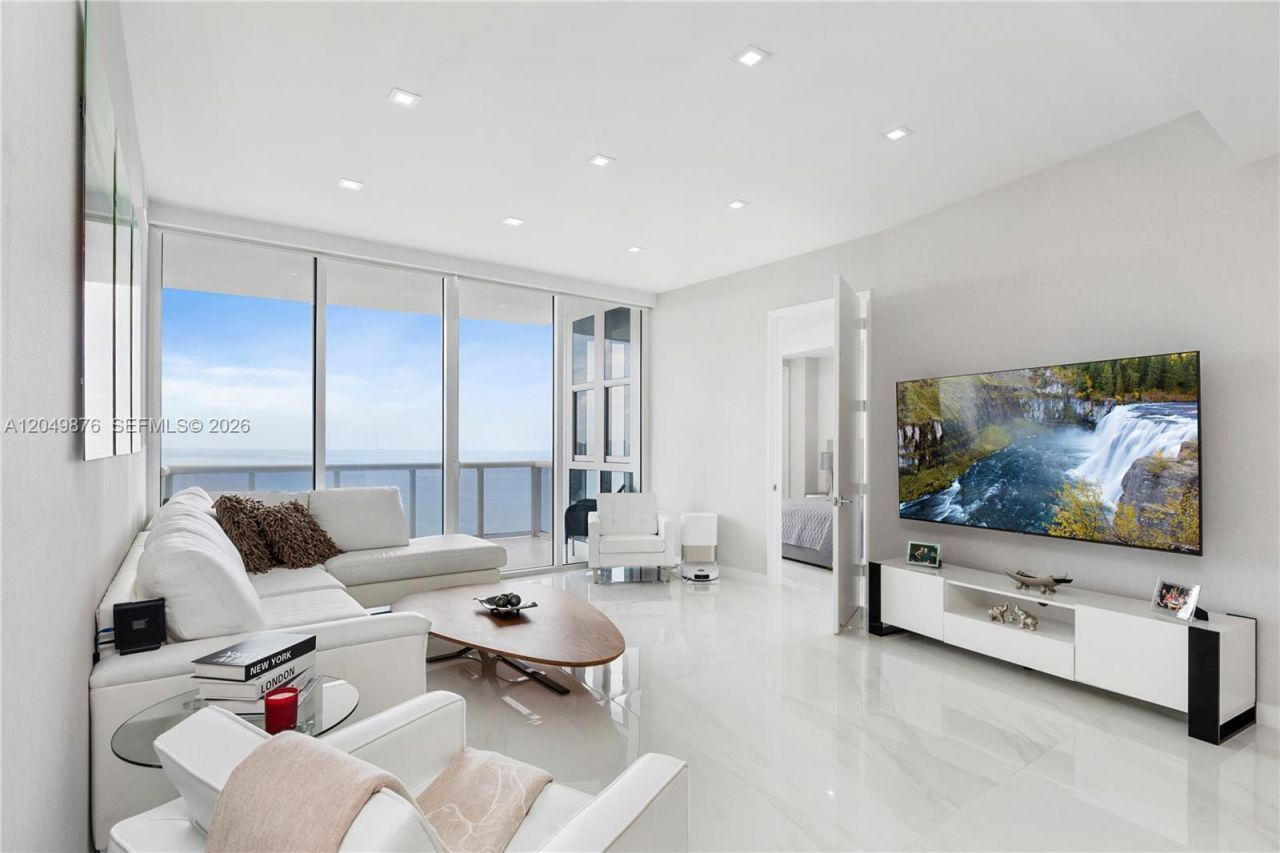 18201 Collins Ave, Unit 3504, Sunny Isles Beach, FL 33160 Photo
