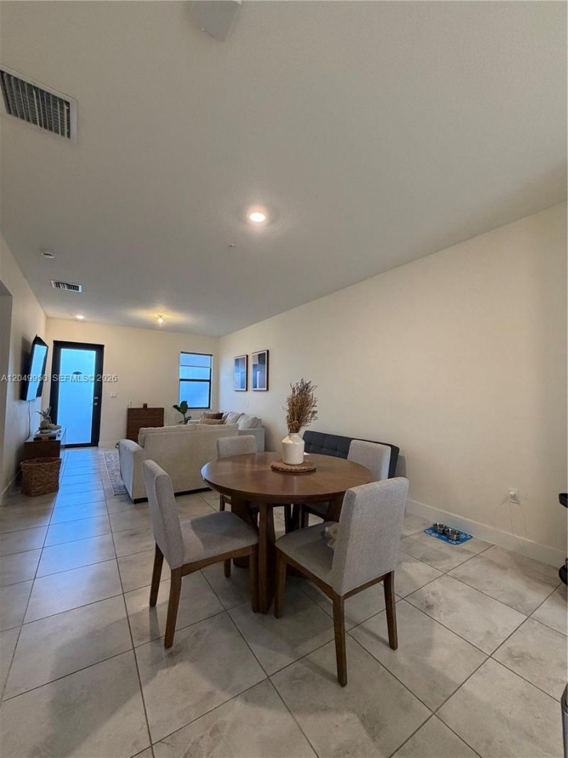 8195 NW 104th Ave , Unit 22, Doral, FL 33178 Photo