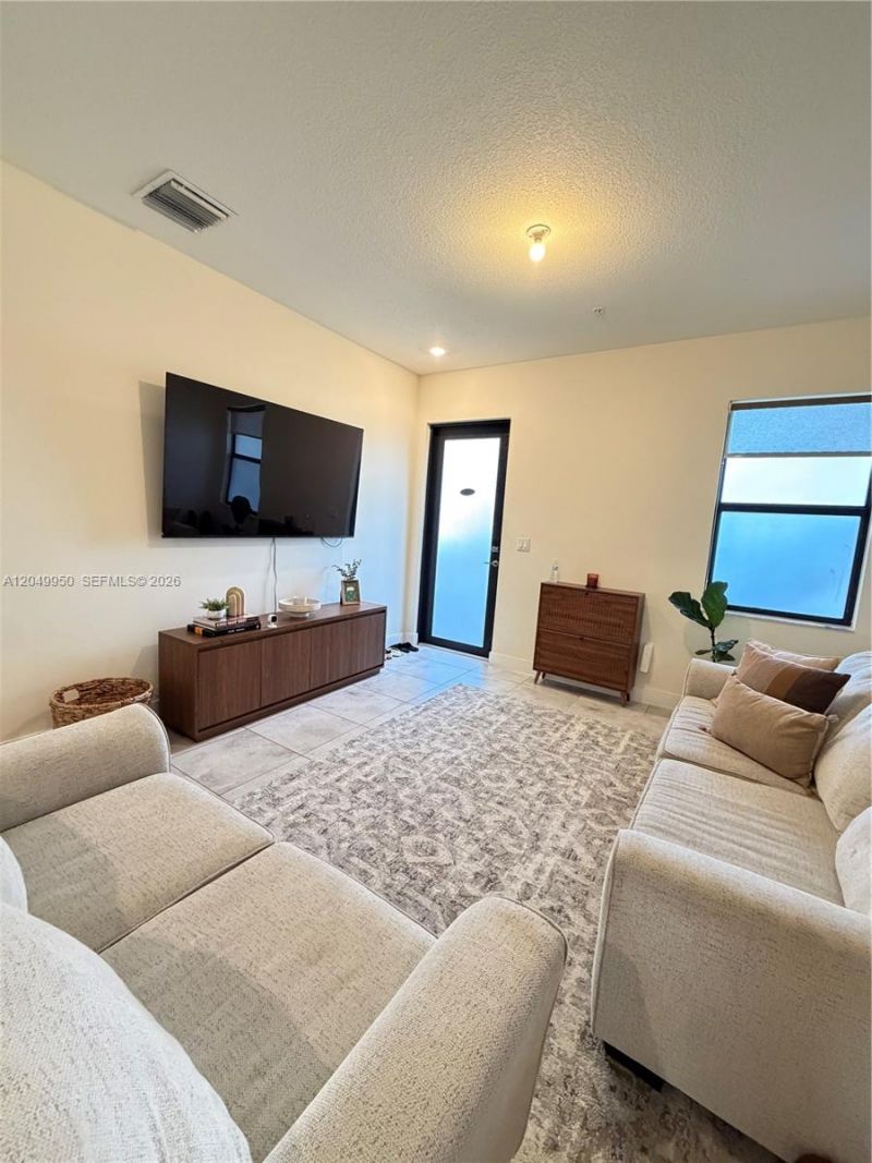 8195 NW 104th Ave , Unit 22, Doral, FL 33178 Photo