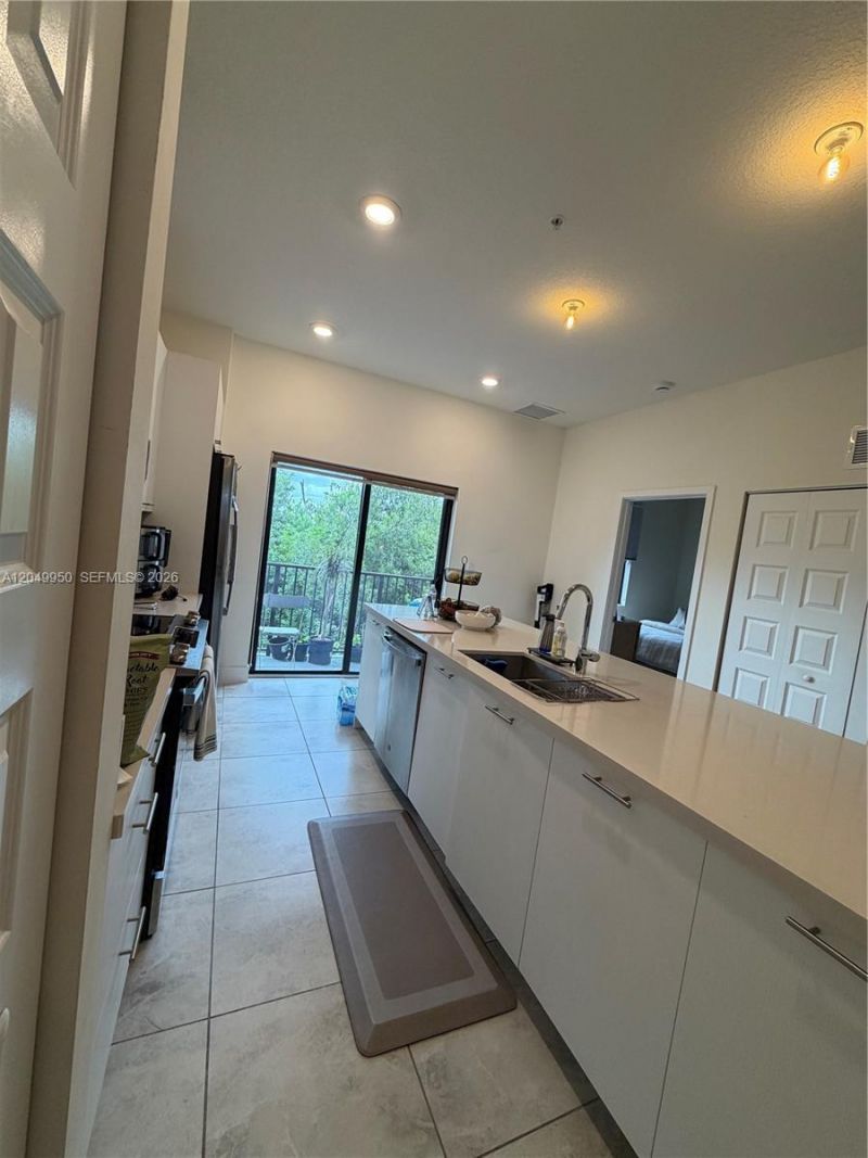8195 NW 104th Ave , Unit 22, Doral, FL 33178 Photo