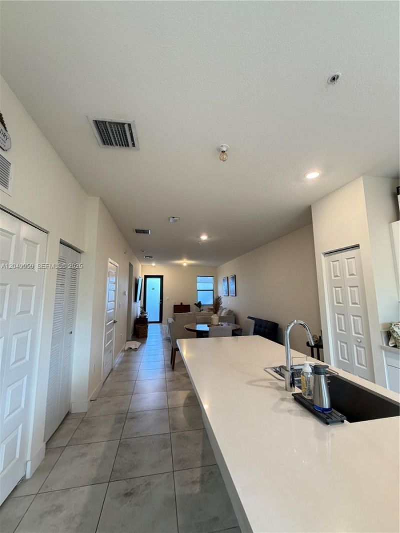 8195 NW 104th Ave , Unit 22, Doral, FL 33178 Photo