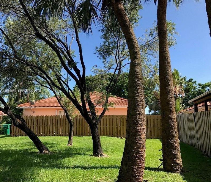 5758 NW 97th Pl, Doral, FL 33178 Photo