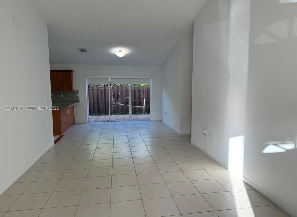 5758 NW 97th Pl, Doral, FL 33178 Photo