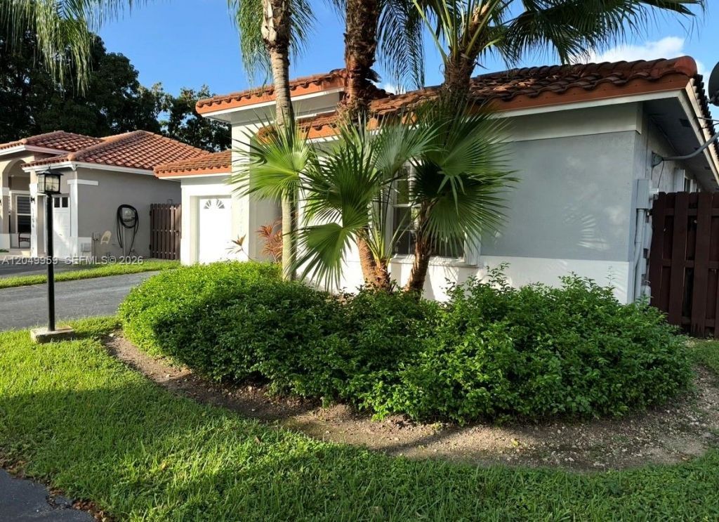 5758 NW 97th Pl, Doral, FL 33178 Photo