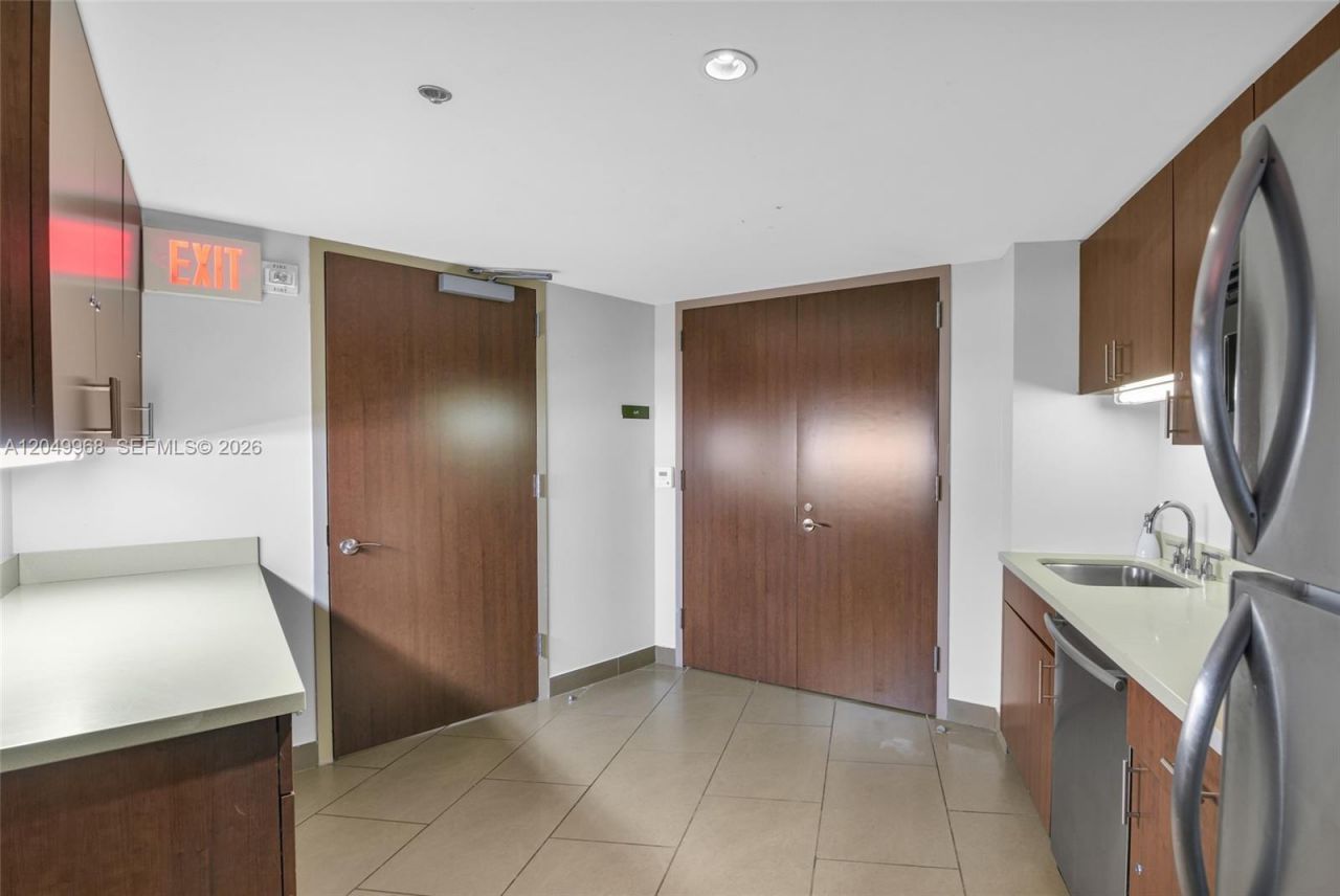 2681 N Flamingo Rd , Unit 1903S, Sunrise, FL 33323 Photo