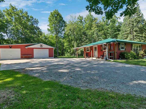 W13185 RANCH ROAD, Crivitz, WI 54114