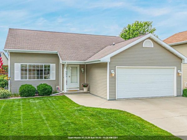 2631 GRASSY LANE, Neenah, WI 54956