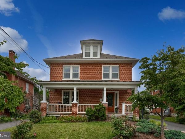 585 W MAIN STREET, NEW HOLLAND, PA 17557
