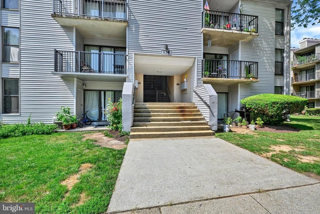 136 DUVALL LANE, GAITHERSBURG, MD 20877