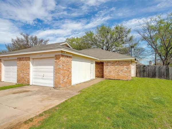 1025 Irene Street, Burleson, TX 76028
