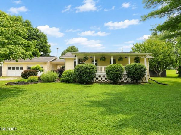 1000 E Highway 25-70, Dandridge, TN 37725