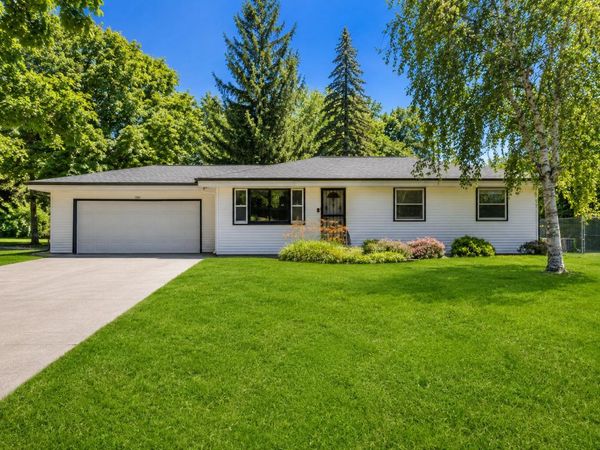 17701 W Rogers Dr, New Berlin, WI 53146