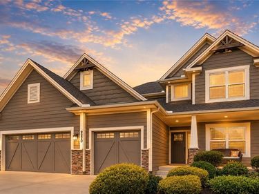 9220 N Dawn Avenue, Kansas City, MO 64154