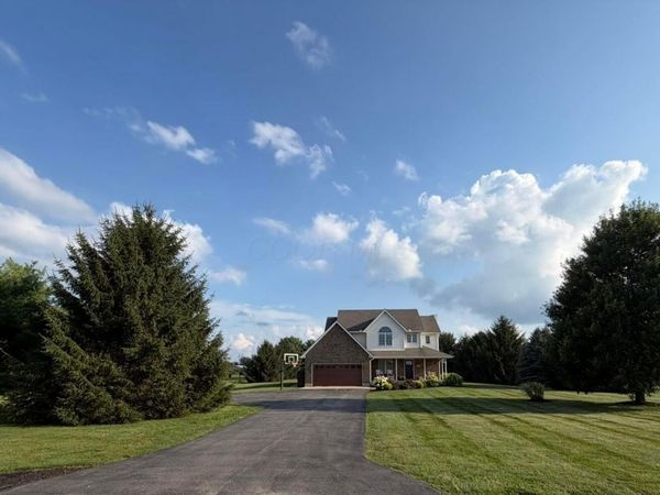 3875 Pinewood Avenue , Springfield, OH 45502