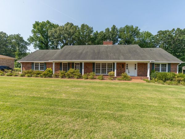 7418 Twin Brook Drive, Chattanooga, TN 37421