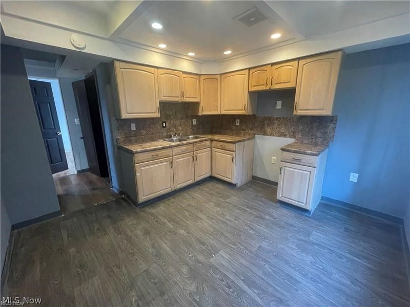 11903 Avon Avenue, Cleveland, OH 44105 Photo 14
