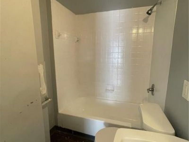 11903 Avon Avenue, Cleveland, OH 44105 Photo 28