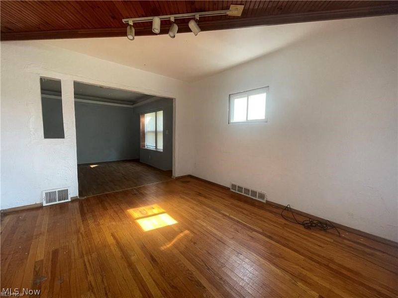 11903 Avon Avenue, Cleveland, OH 44105 Photo 8