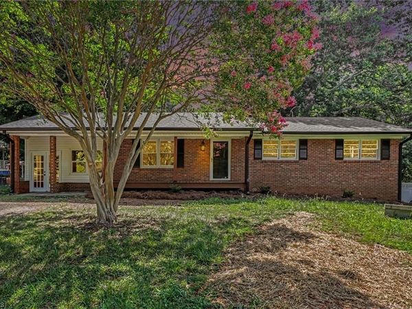 911 Harrison Crossroad Loop , Reidsville, NC 27230