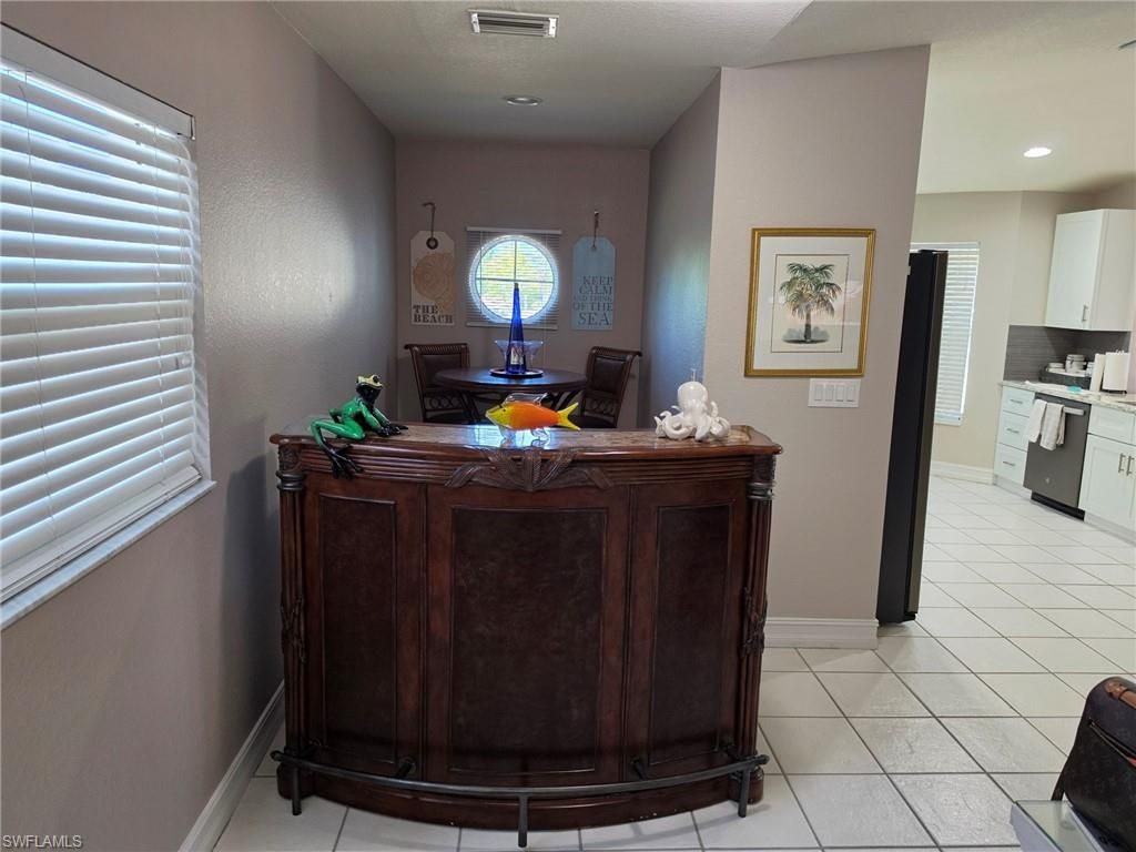 200 Diamond Cir , Unit 202, Naples, FL 34110 Photo