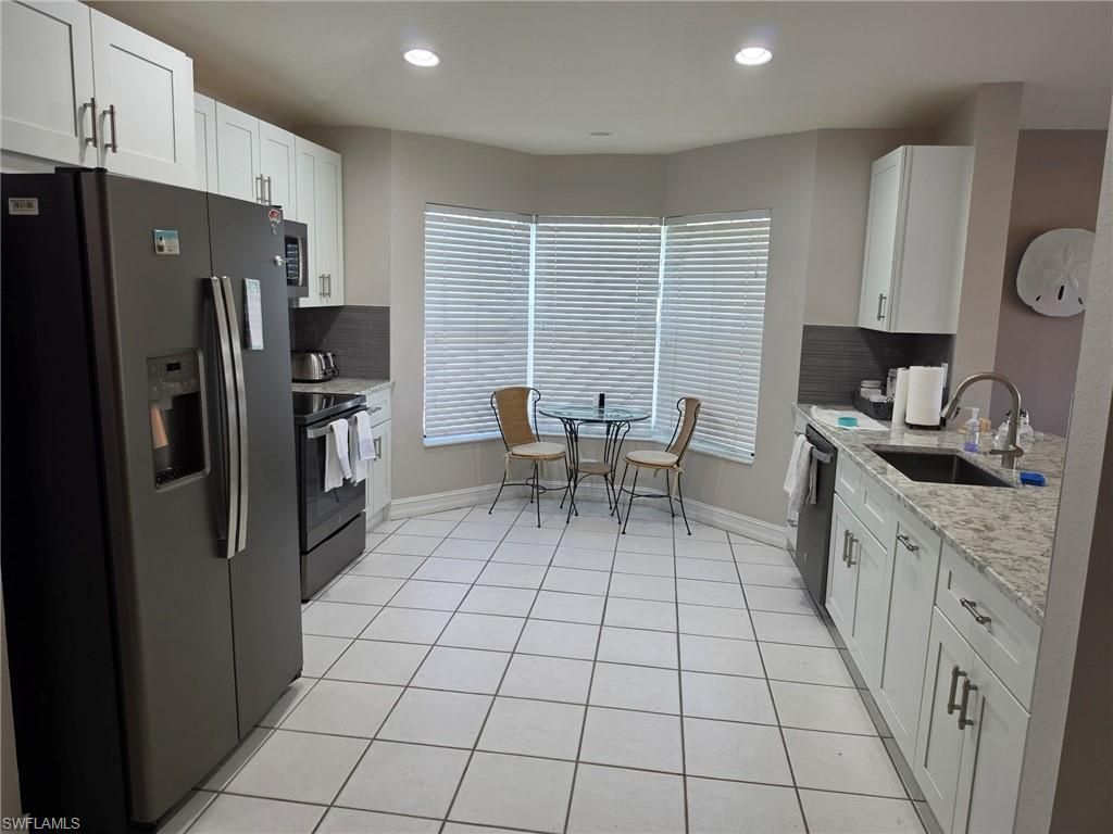 200 Diamond Cir , Unit 202, Naples, FL 34110 Photo