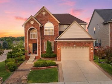4810 E Stonegate Circle, Orion Twp, MI 48359