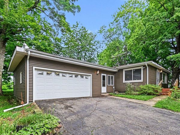 11908 N Meridian Road N, Pleasant Lake, MI 49272