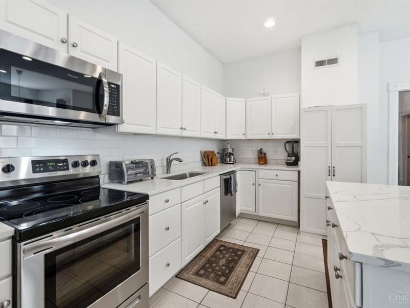 1730 Fairfax Avenue, Cincinnati, OH 45207 Photo 13