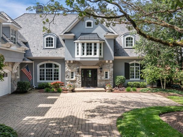 25 Riderwood Road, North Barrington, IL 60010