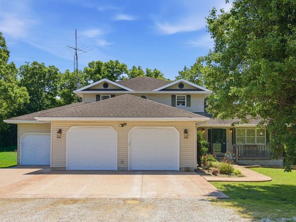 169 State Highway 128 , Cowden, IL 62422