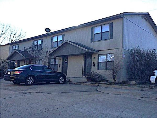 1057 W Eagle , Fayetteville, AR 72701