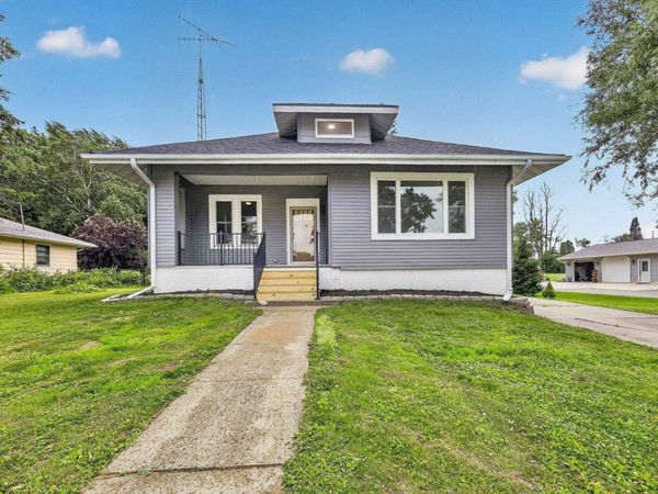 524 E Oak Street, Juneau, WI 53039