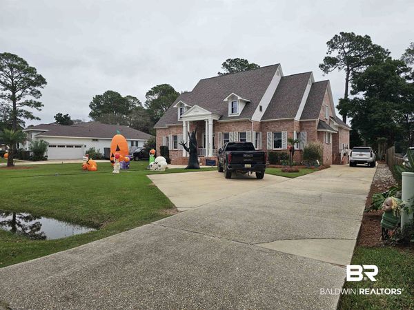 701 Wedgewood Drive, Gulf Shores, AL 36542