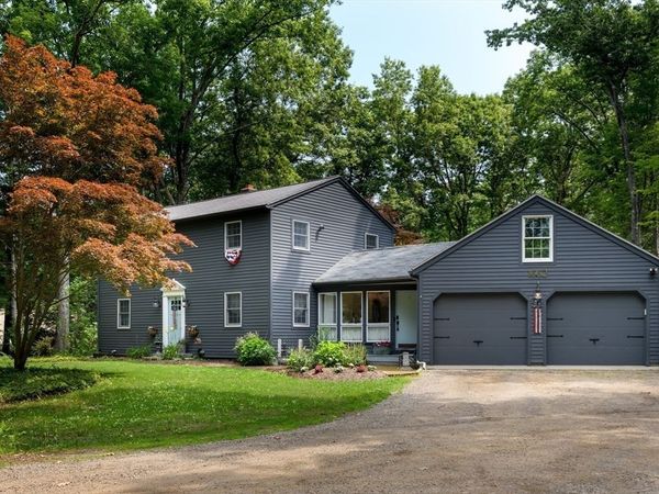 1662 Wachusett St, Holden, MA 01522