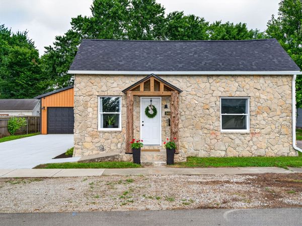648 Young Street , Franklin, IN 46131