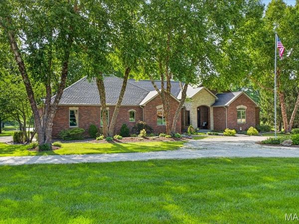 520 Schlueter Germaine Road , Belleville, IL 62220
