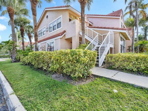 15560 SW 104th Ter , Unit 611, Miami, FL 33196