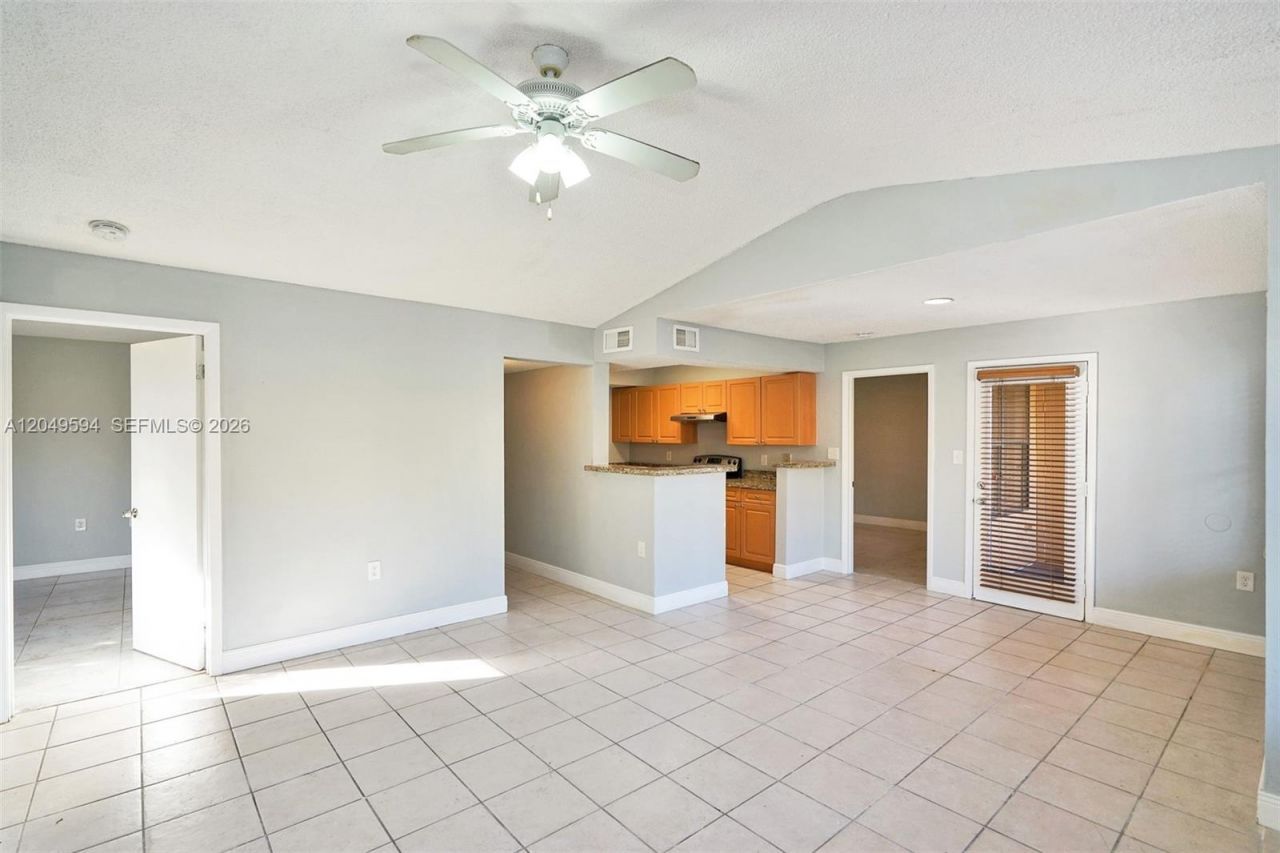 15560 SW 104th Ter , Unit 611, Miami, FL 33196 Photo