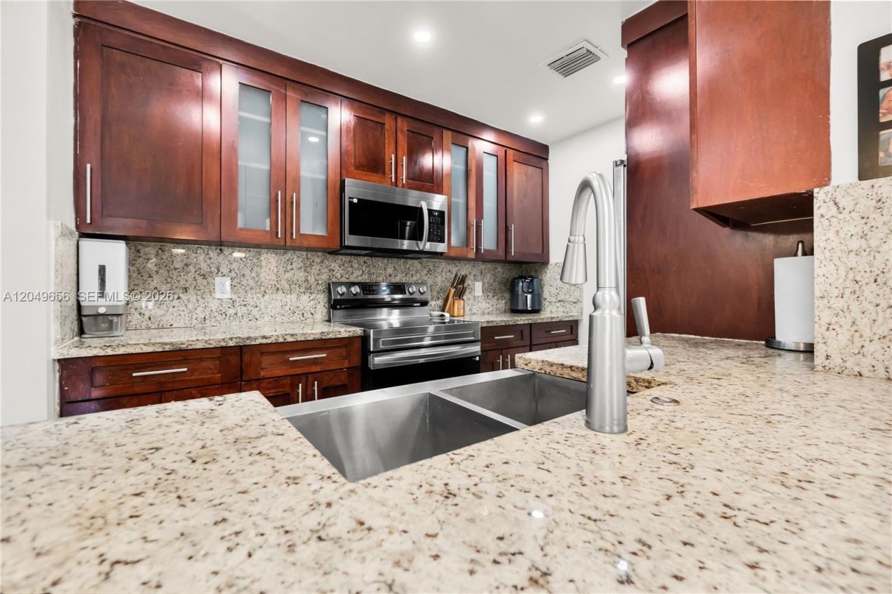 8660 SW 149th Ave , Unit 205, Miami, FL 33193 Photo