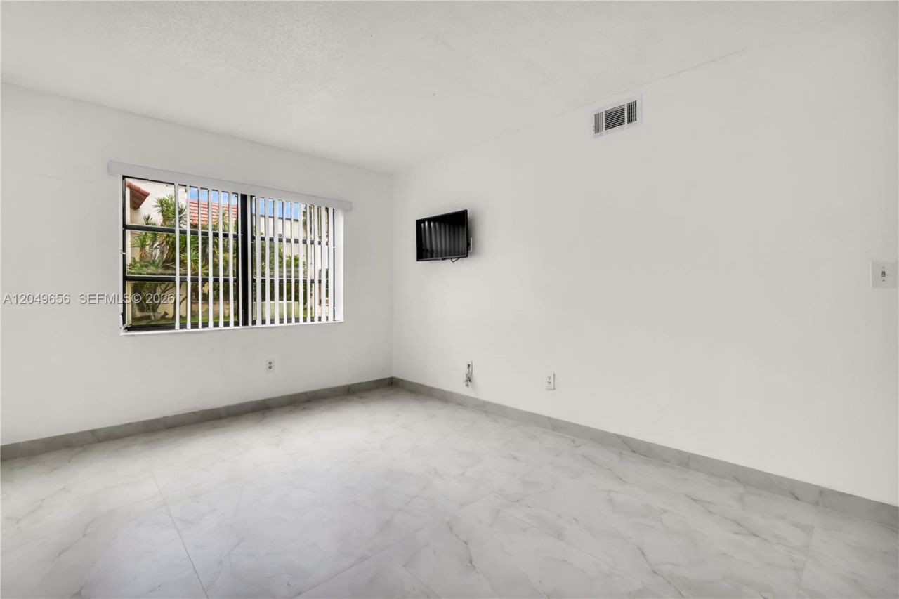 8660 SW 149th Ave , Unit 205, Miami, FL 33193 Photo