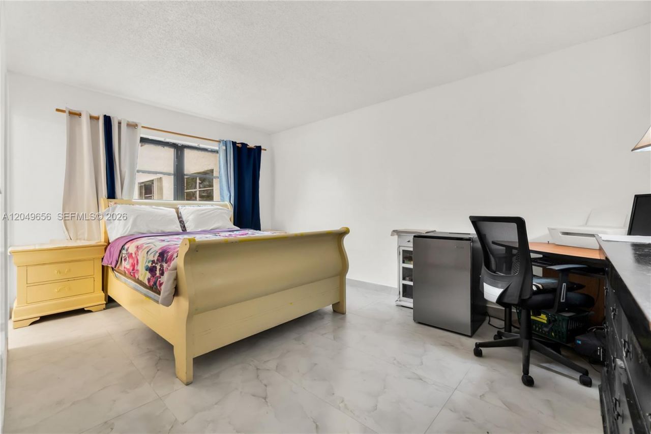 8660 SW 149th Ave , Unit 205, Miami, FL 33193 Photo