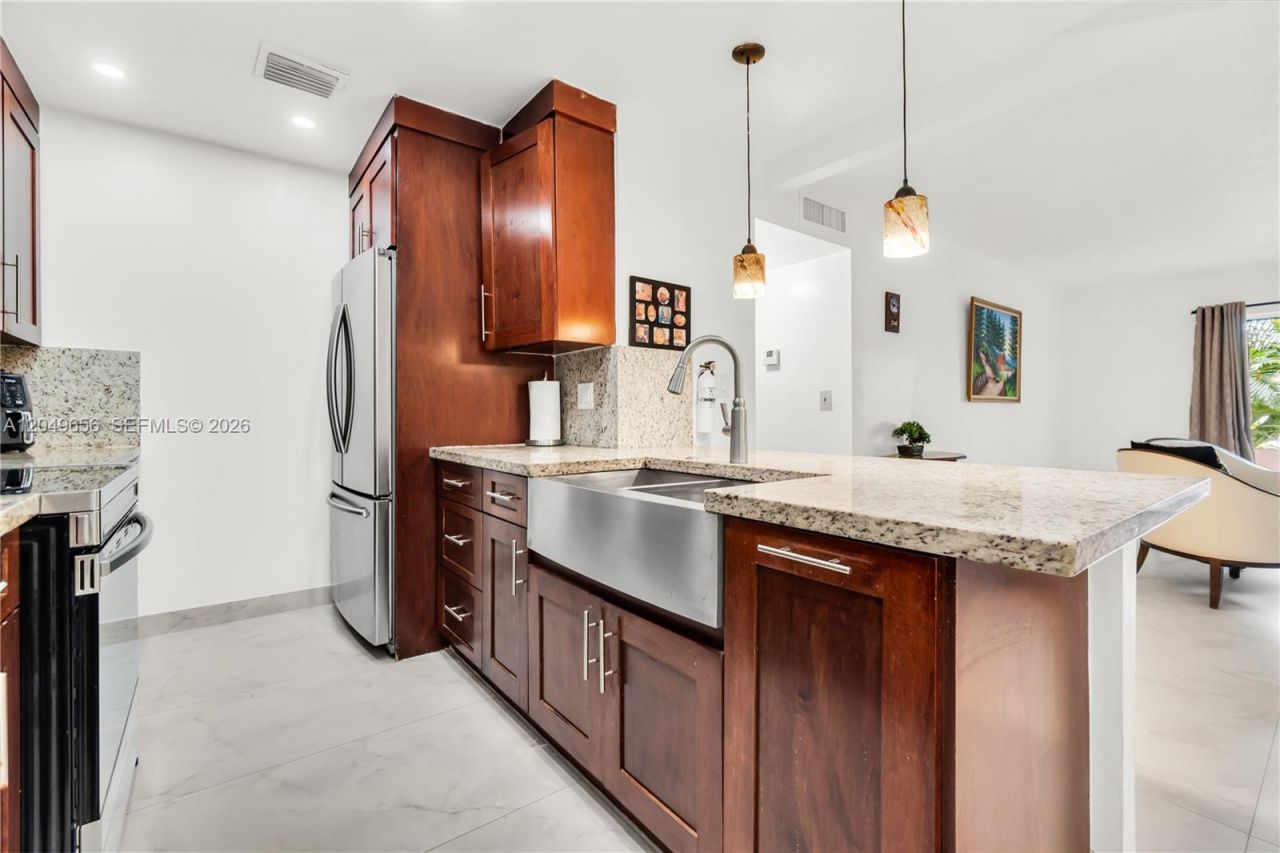 8660 SW 149th Ave , Unit 205, Miami, FL 33193 Photo