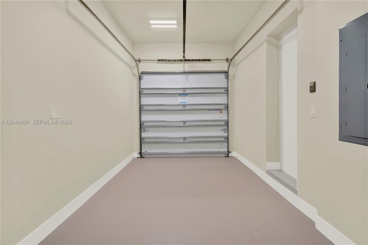 2889 SW 35 Ave , Unit 2887, Miami, FL 33133 Photo