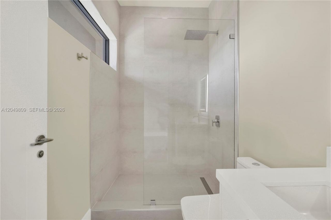 2889 SW 35 Ave , Unit 2887, Miami, FL 33133 Photo