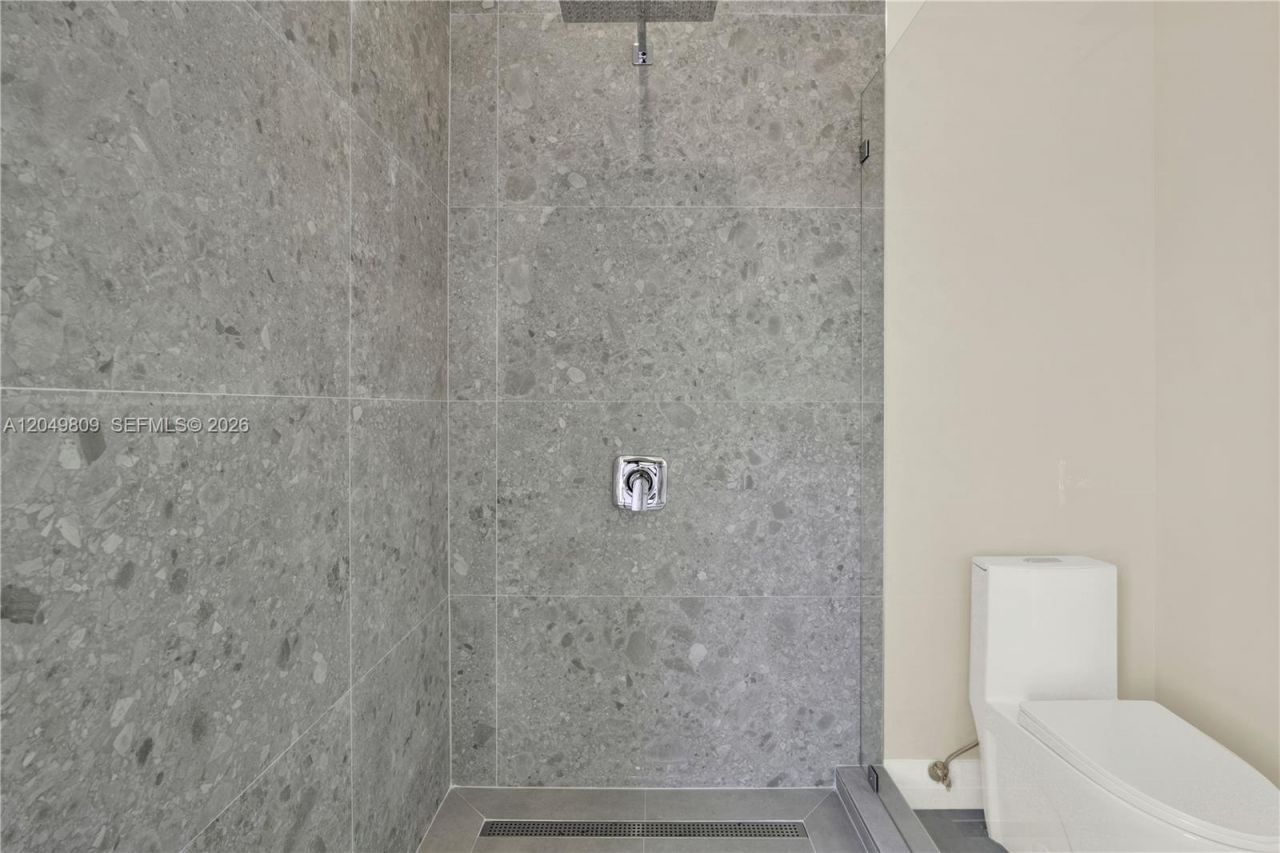 2889 SW 35 Ave , Unit 2887, Miami, FL 33133 Photo
